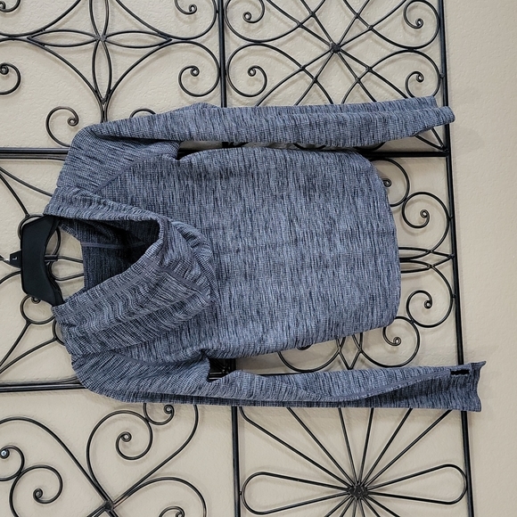 NWOT Z by Zella Hooded Top - Picture 2 of 4